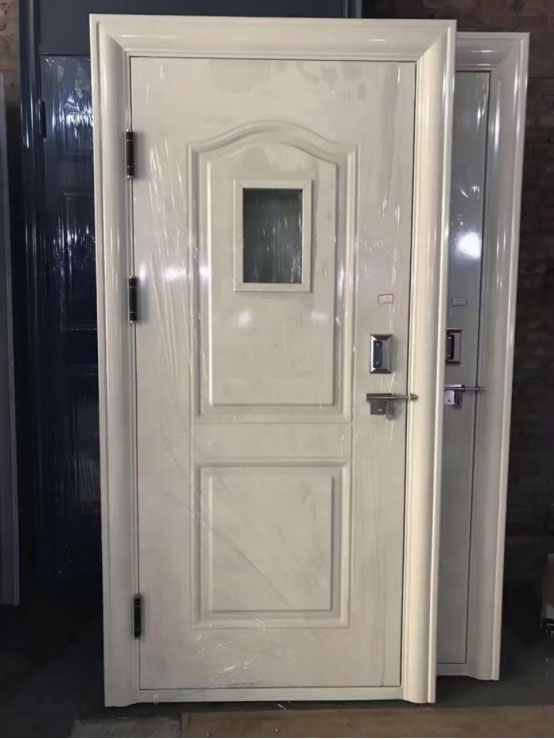 伊宁市学校教室门