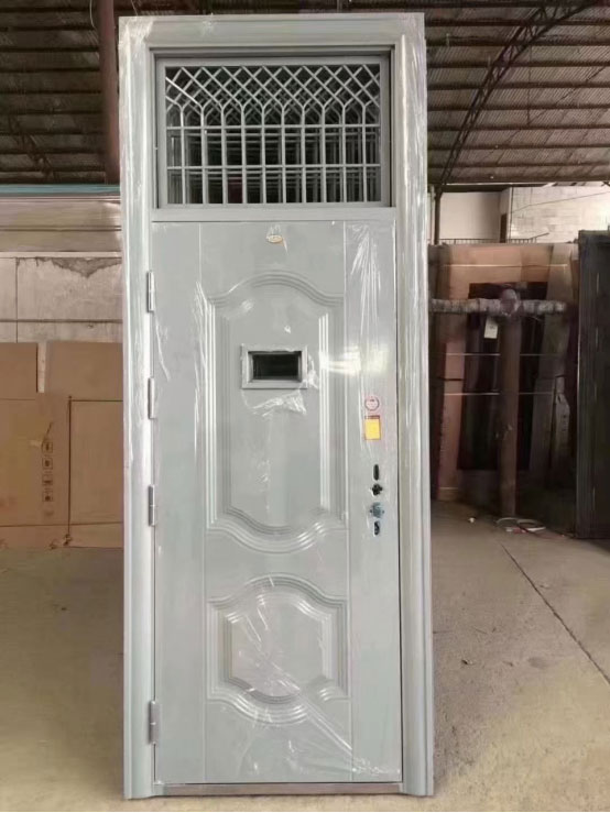 伊宁市学校教室门