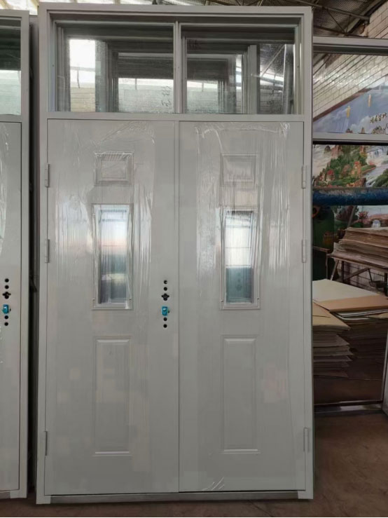 伊宁市学校教室门